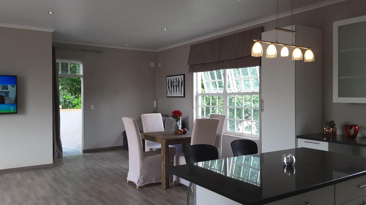 Versailles Pretoria Bagian luar foto