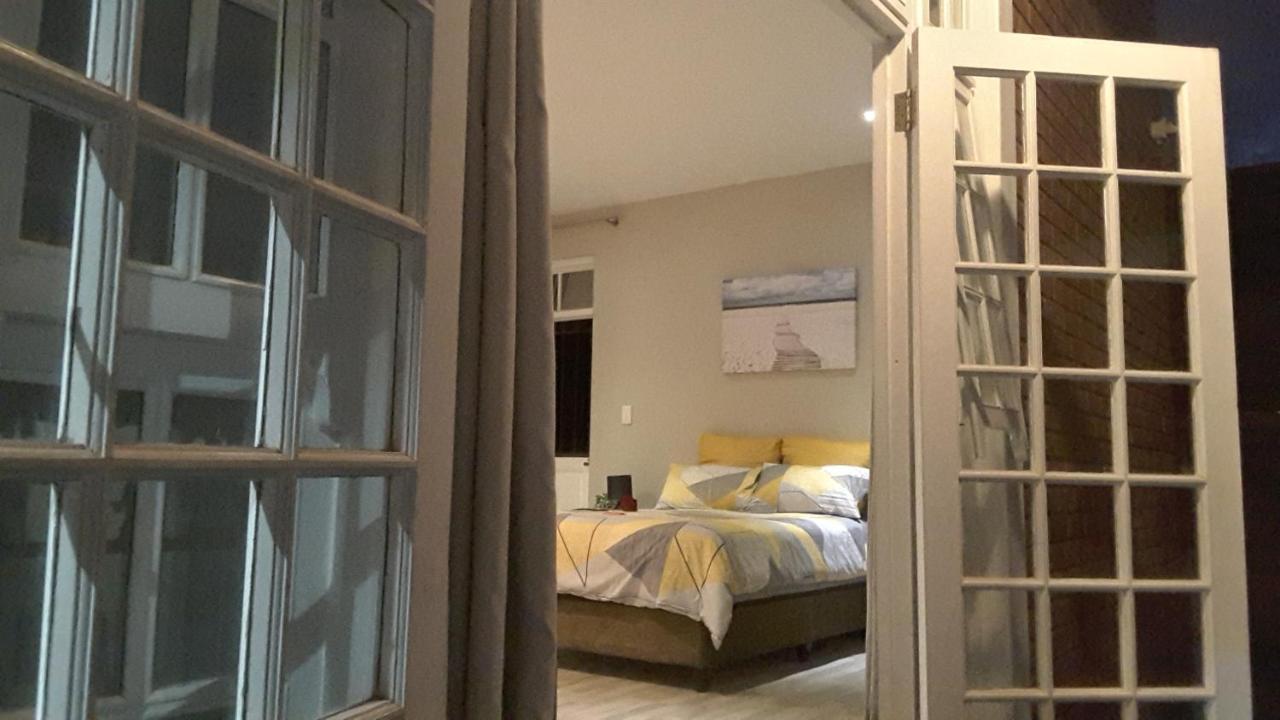 Versailles Pretoria Bagian luar foto