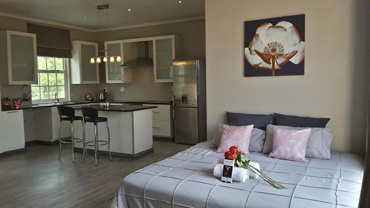 Versailles Pretoria Bagian luar foto