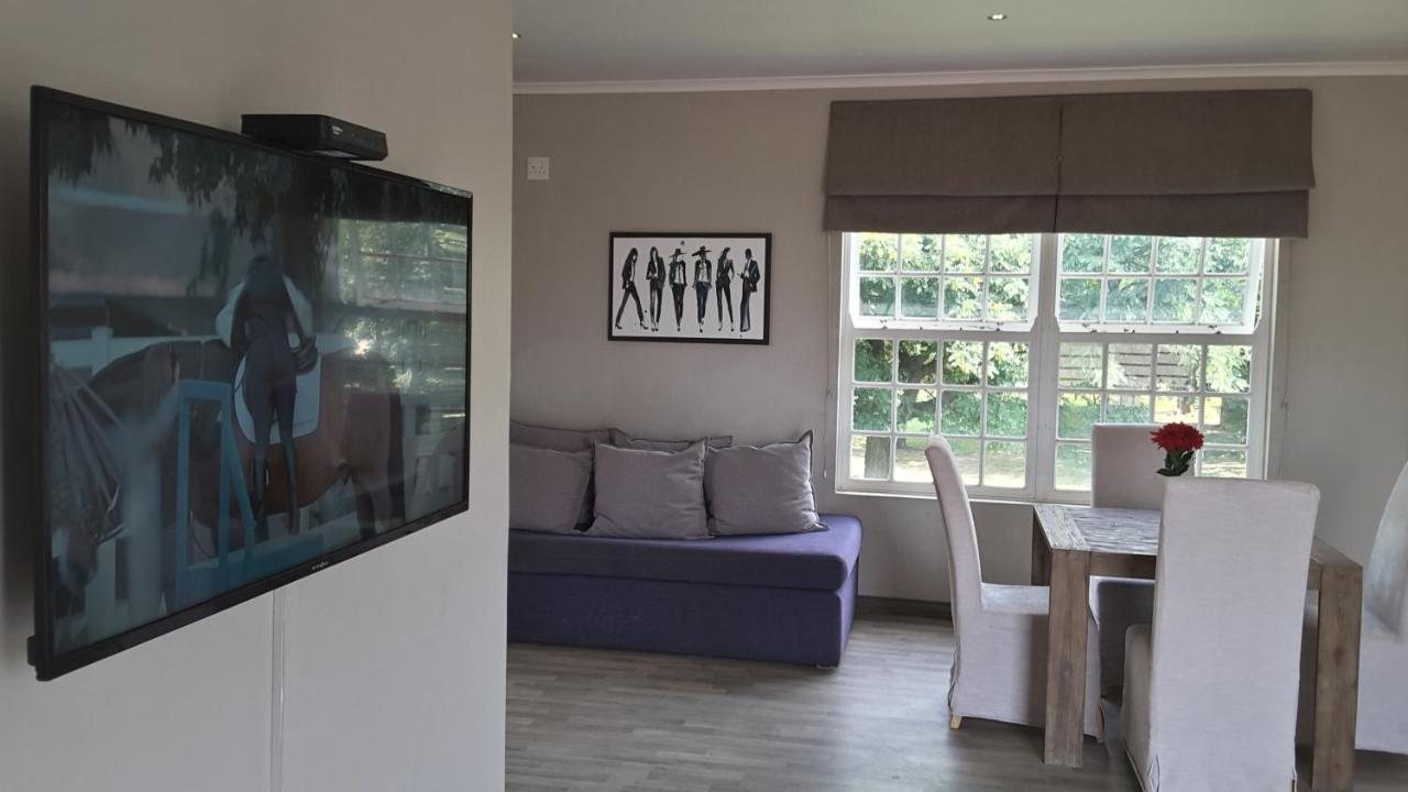 Versailles Pretoria Bagian luar foto